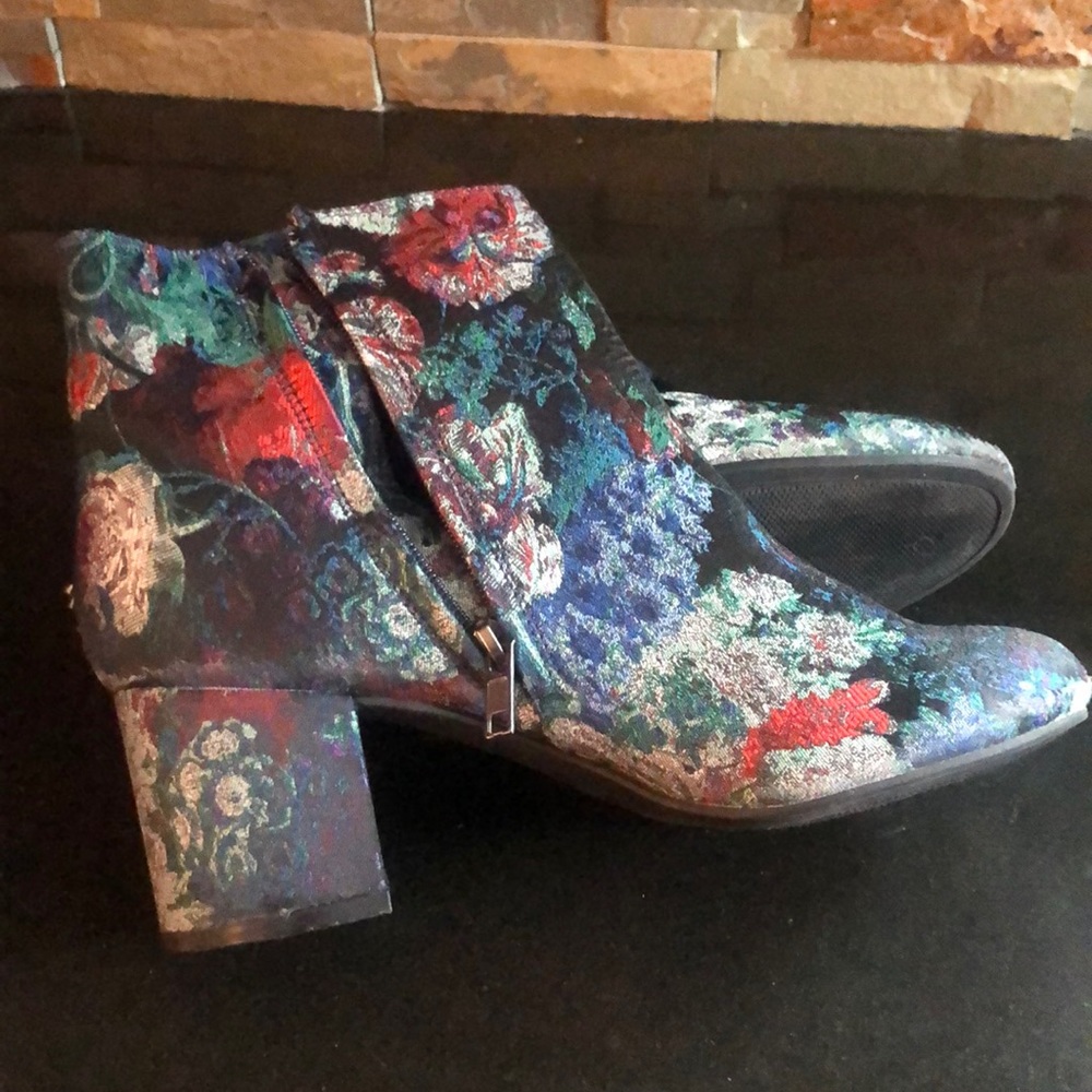 Colorful Boots! - Picture 5 of 6
